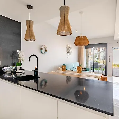 Luxe Punta Prima Апартаменты *